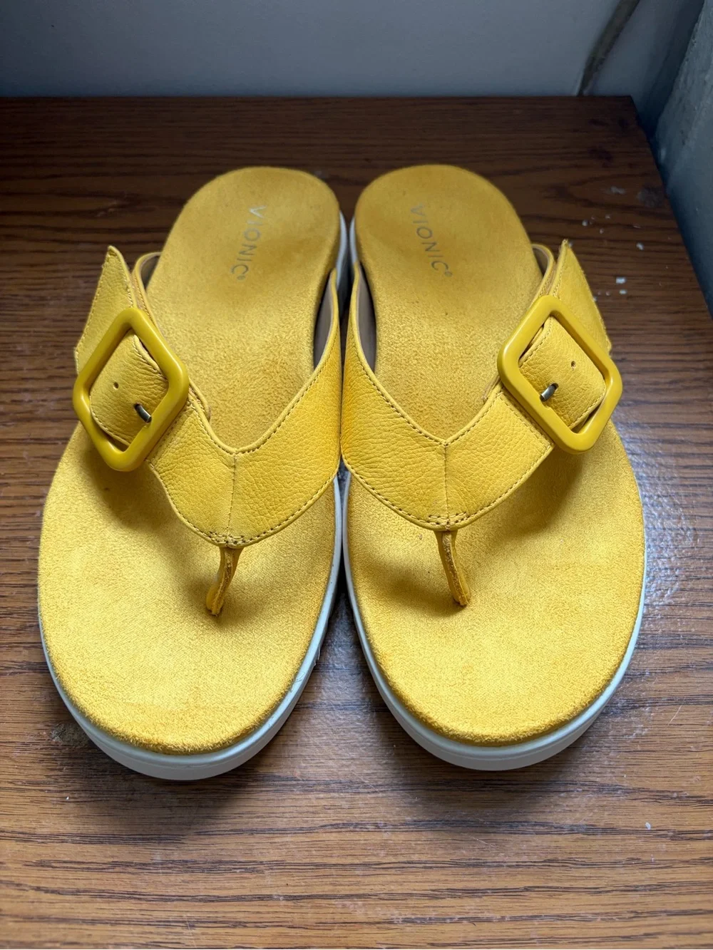 Vionic Women's Uptown Marin Toe Post Sandal in daffodil yellow nubuck 8.5 Wide